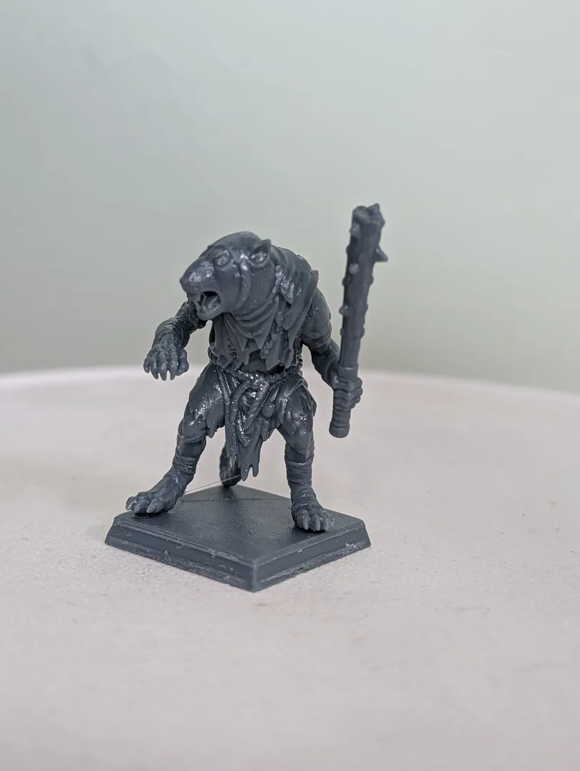 Figurine en résine Iron Muster — photo 05